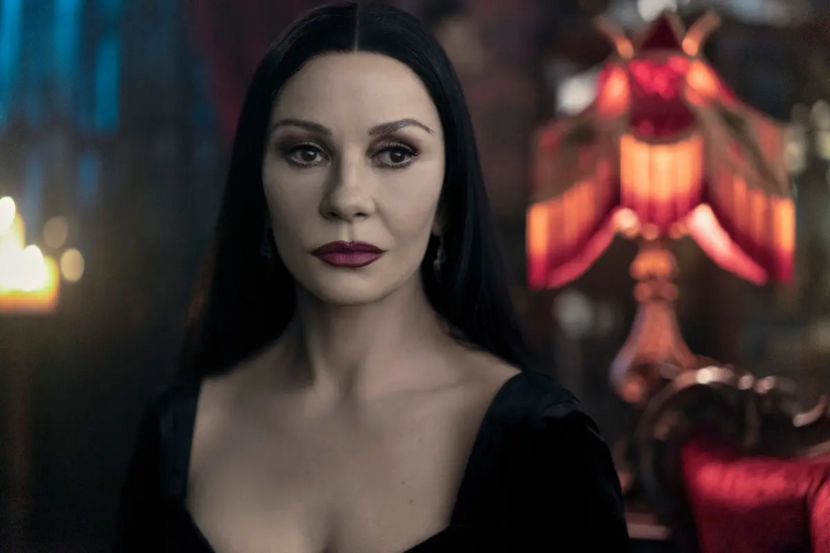 Netflix影集《星期三》第二季 魔帝女（morticia Addams）