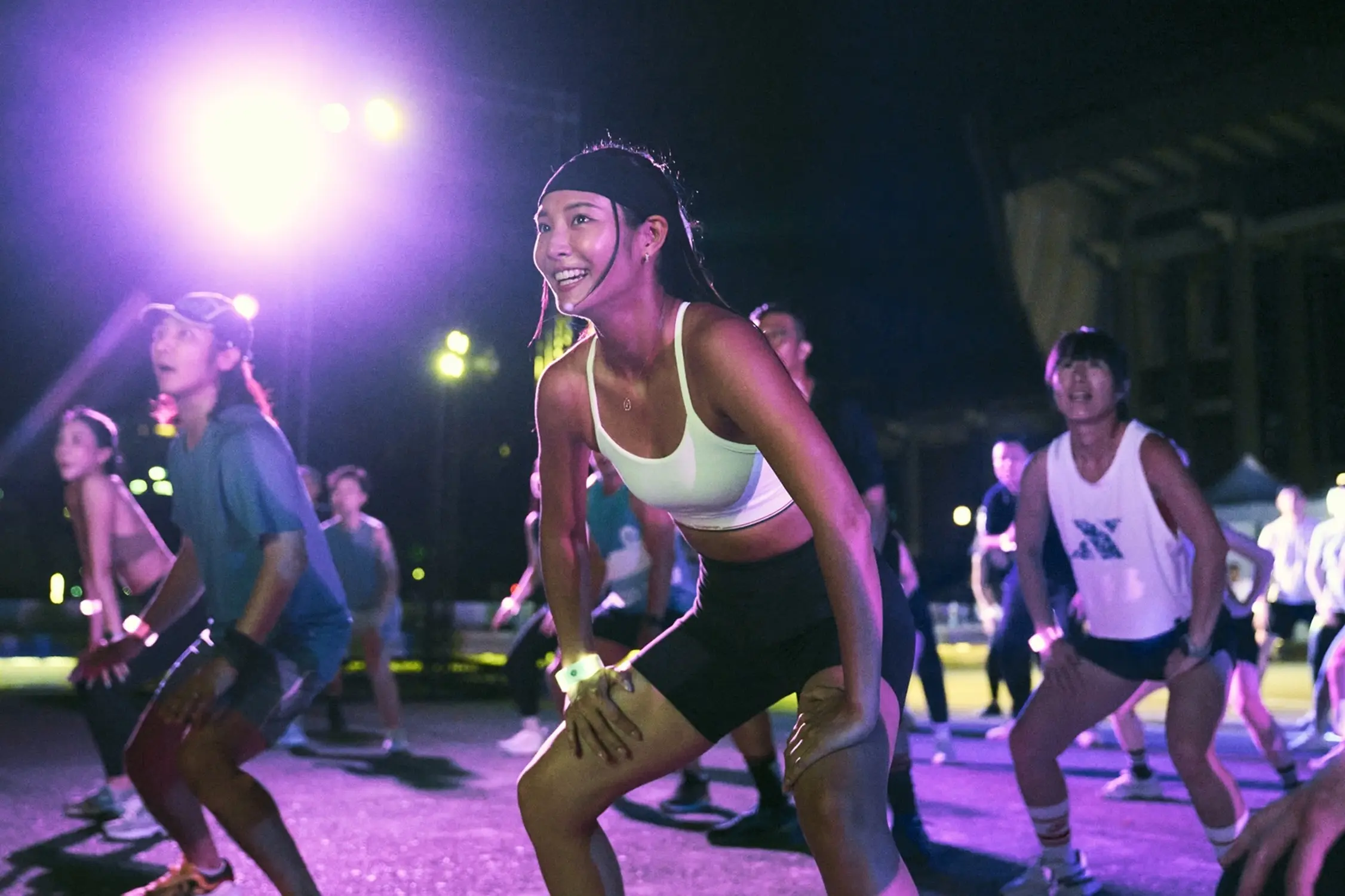 品牌好友（由右至左） Bros Bond（concor、tyler）、peggy 出席 Lululemon Move Taipei 舞力派對 一同熱汗舞動 2