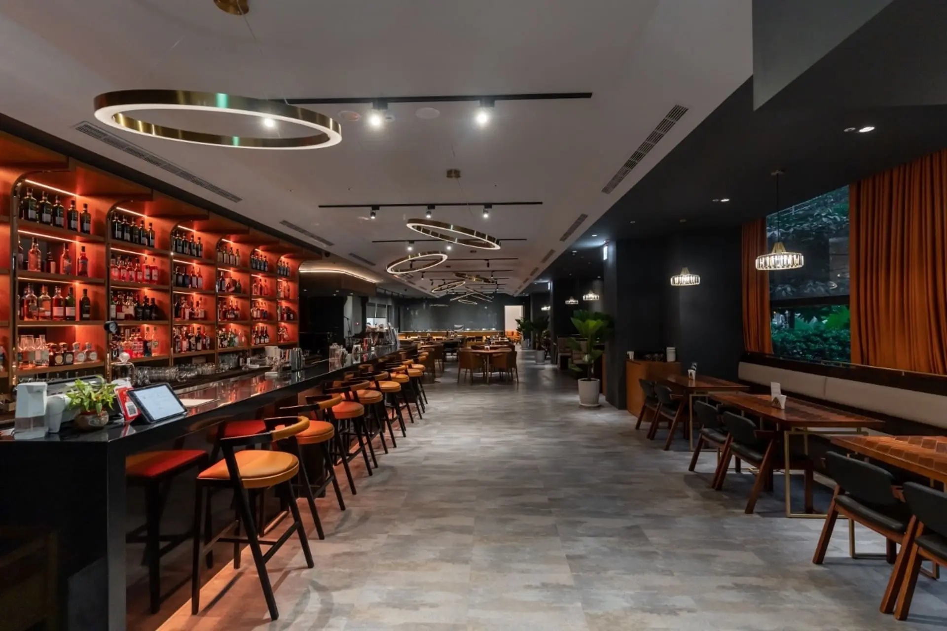 【意寬精品旅館】酒吧 Ren Bistronomy 店內環境