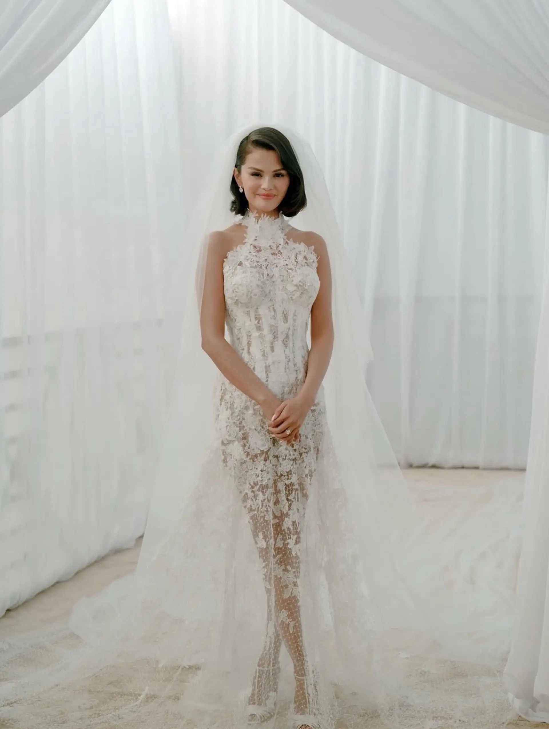 【selenagomez】現實版迪士尼公主賽琳娜戈梅茲的夢幻婚紗 Selena Gomez 第二套01