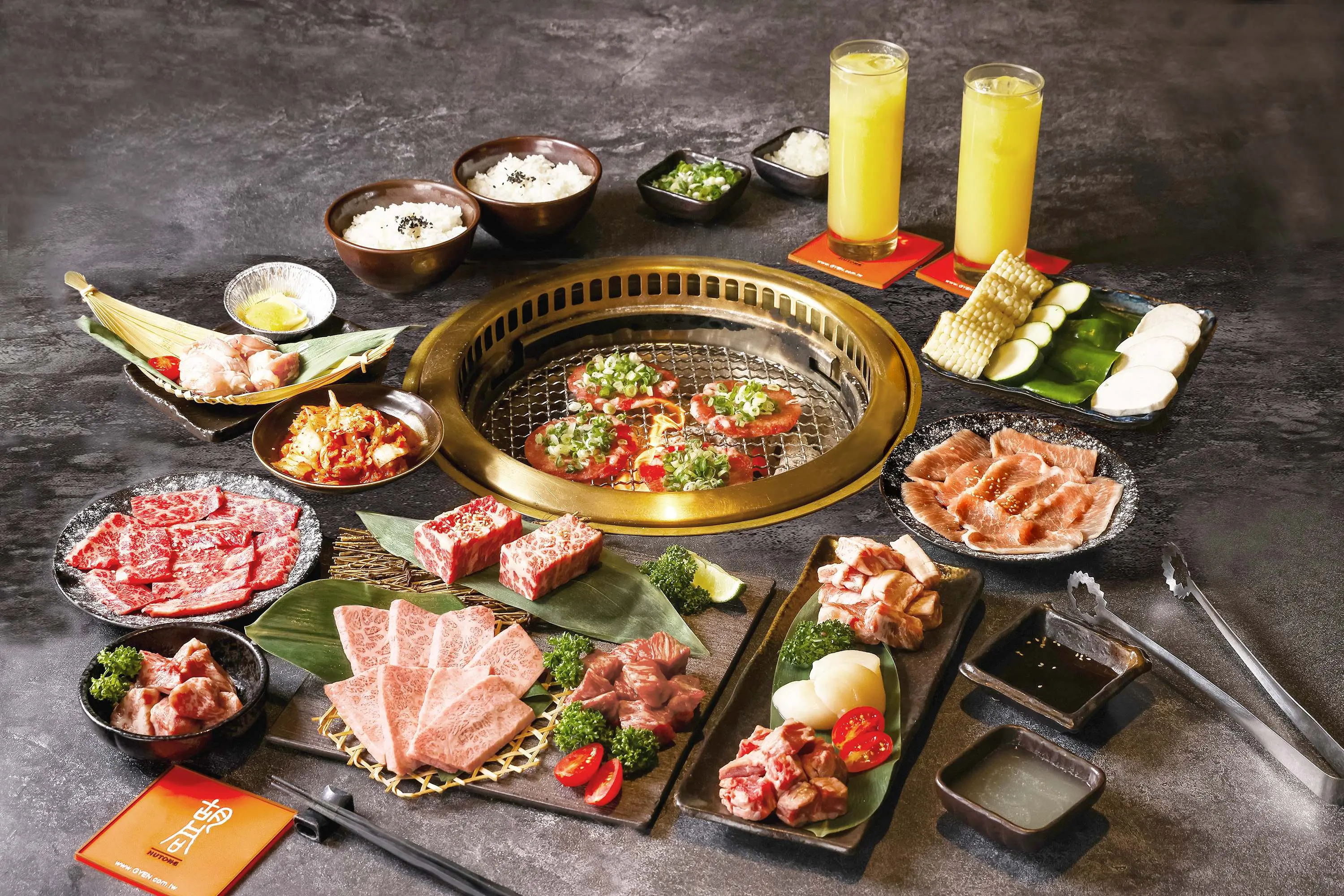 4.可樂果聯名限定活動！掃碼加好友領「胡同燒肉優惠大禮包」