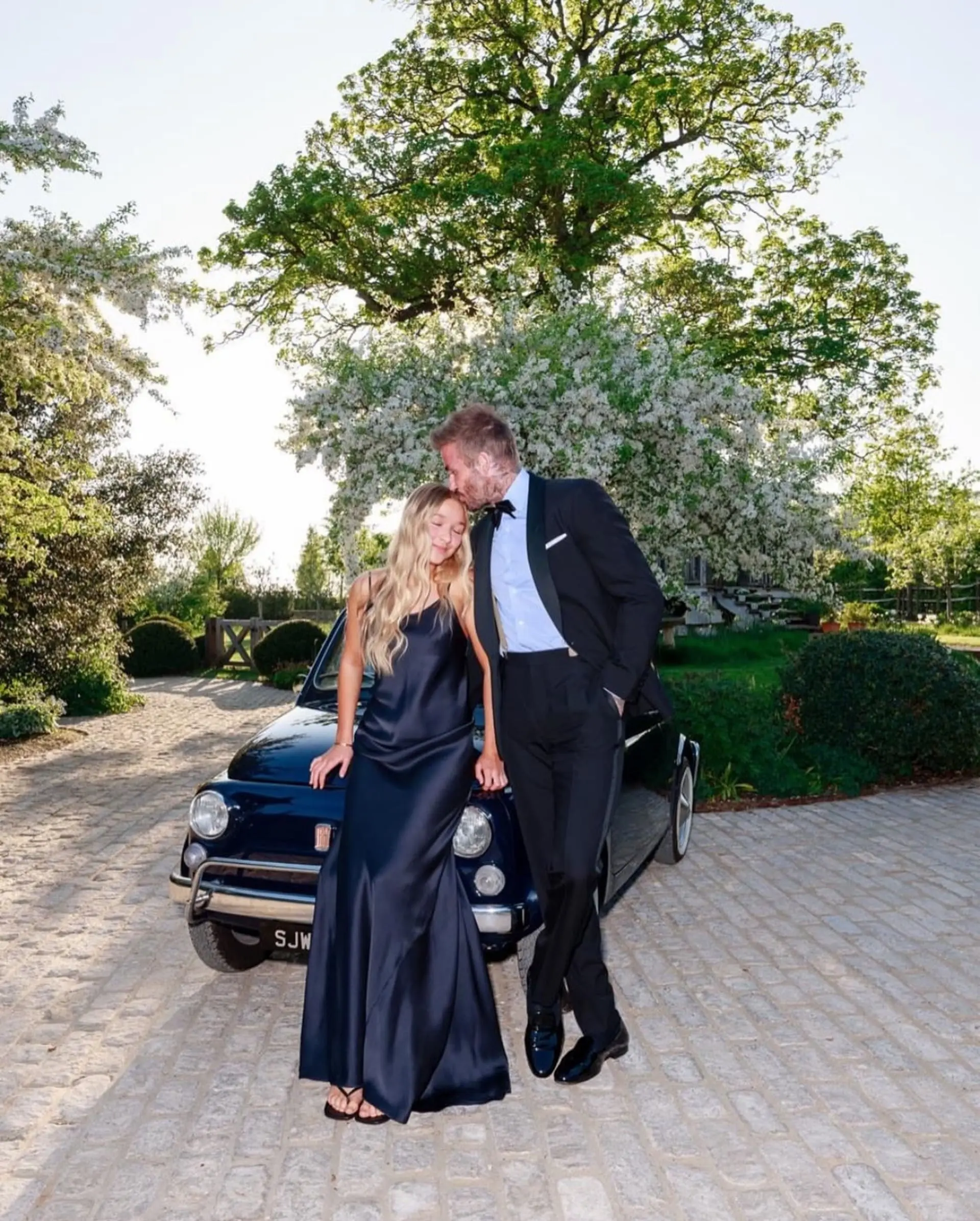 【victoriabeckham】hiku By Harper Harper Seven Beckham 家族照04