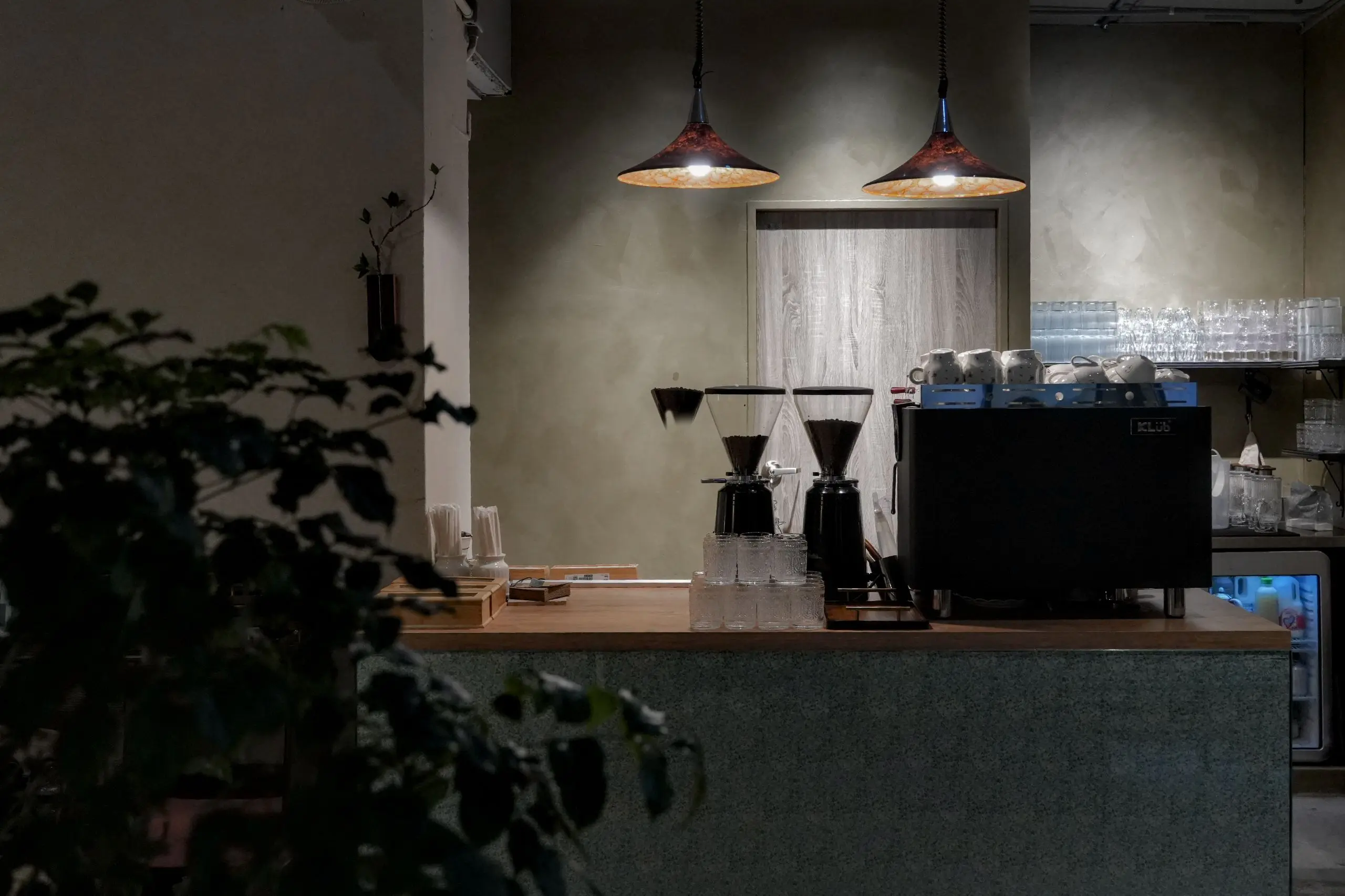 【路易奇燒肉】 2025燒肉推薦 試營運中的越式咖啡廳「bevive」，為品牌打造多元複合餐飲的一環，開幕一個月即引發高人氣，展現餐飲創新布局。