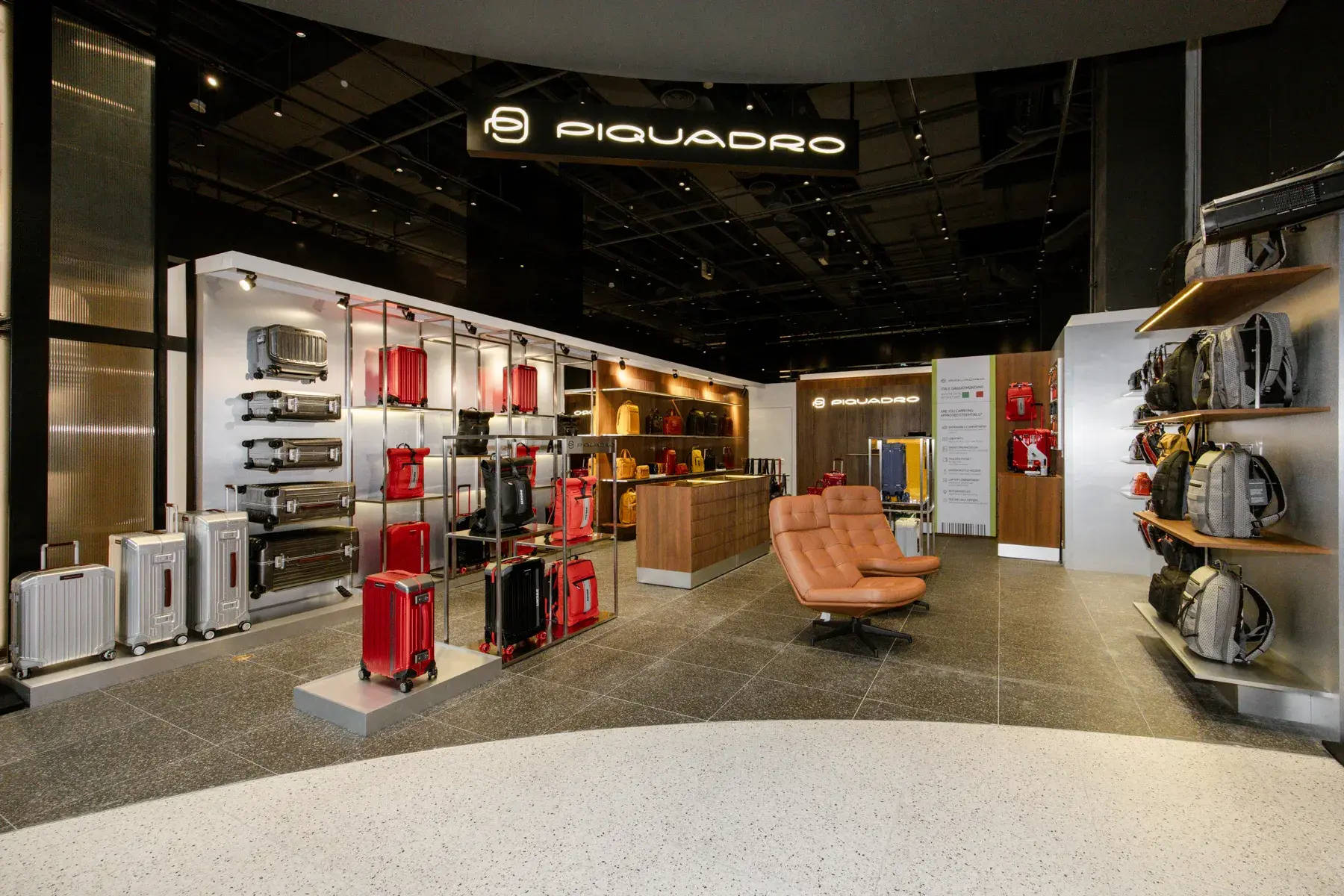 Piquadro 誠品生活裕隆城旗艦店1