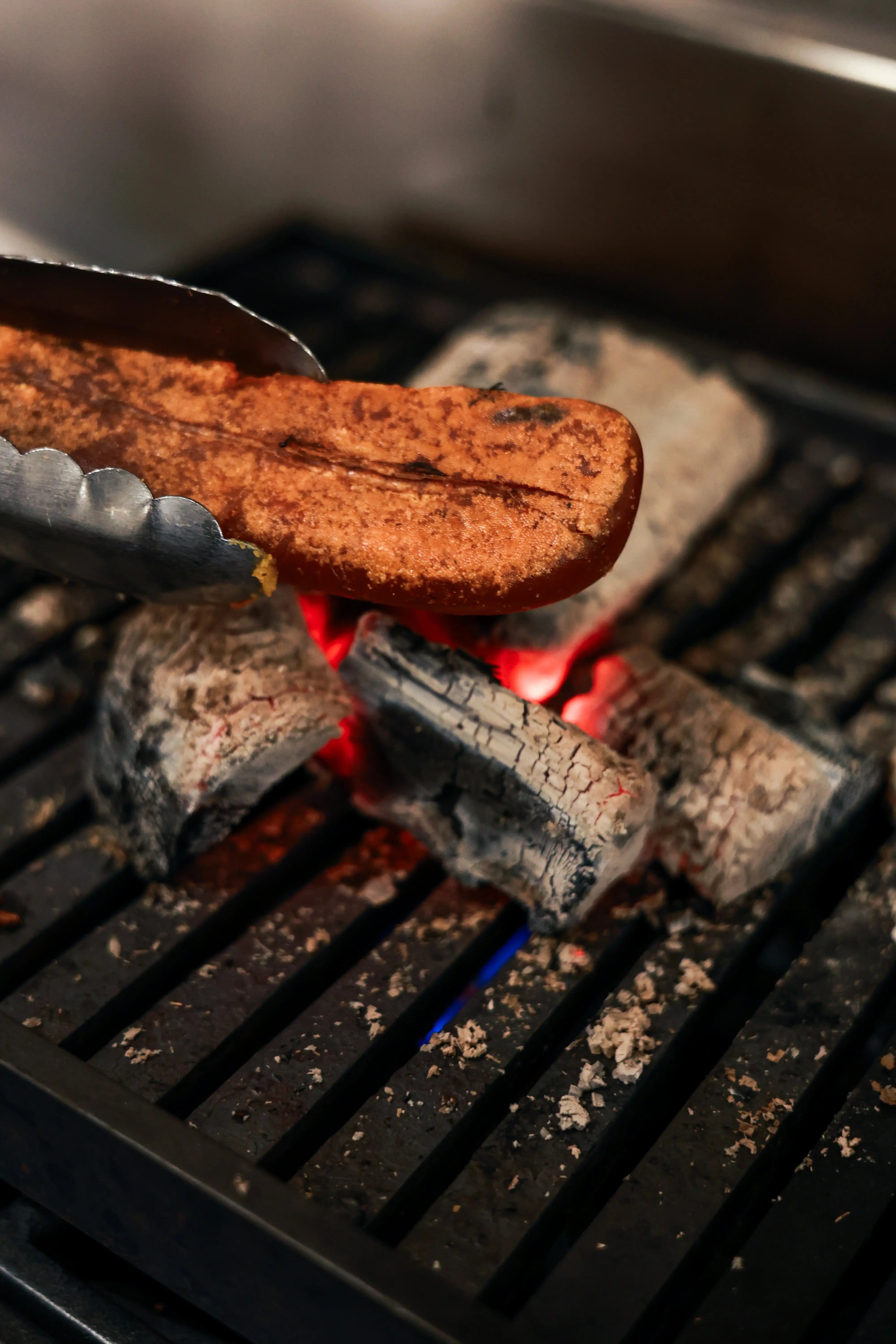 貓下去敦北俱樂部期間限定活動，凡購買七杯500ml Orion生啤，即可兌換限量五兩現烤烏魚子乙份。