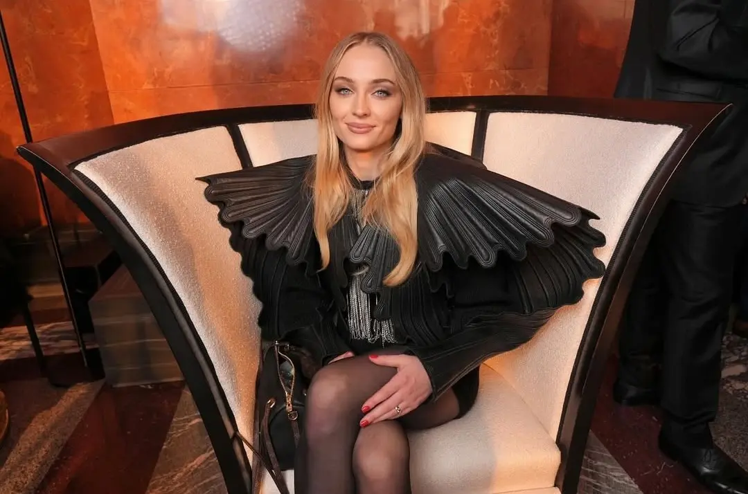 蘇菲特納（sophie Turner）