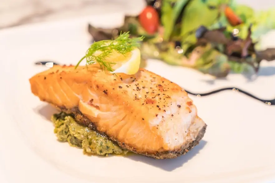 【freepik】產熱食物 深海魚02