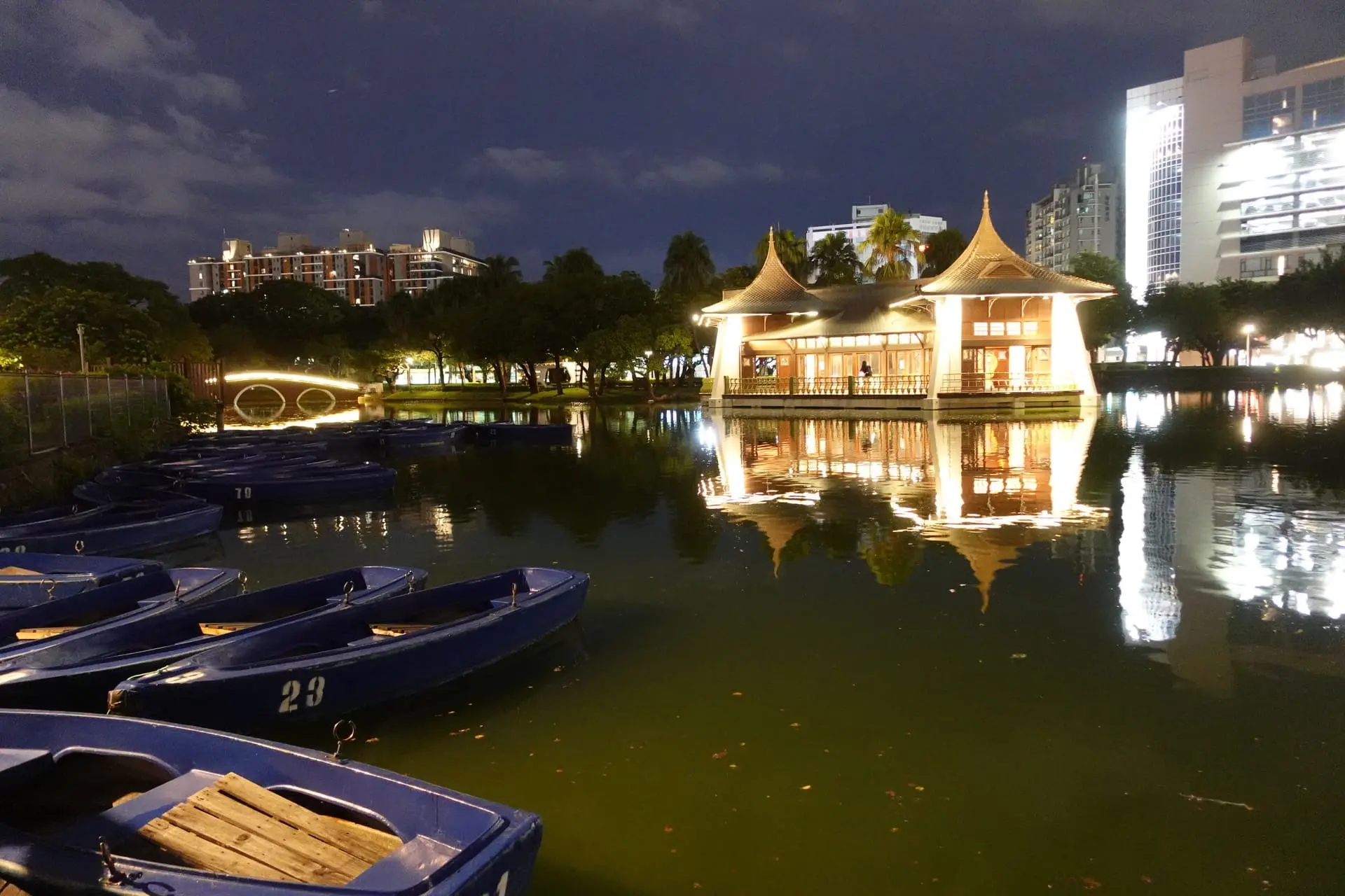 臺中公園湖心亭 3